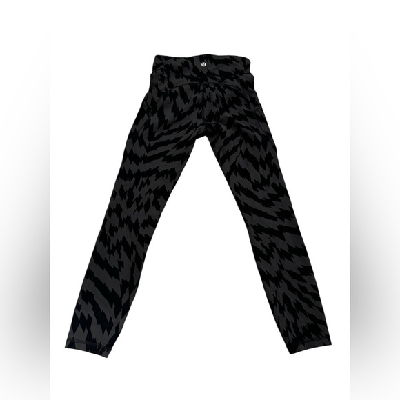 LULULEMON Invigorate High-Rise Tight 25" Voltage Graphite Grey Black Sz 4 - Picture 2 of 5